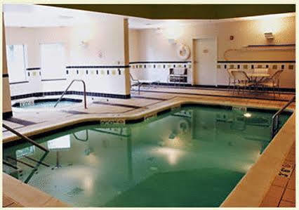 Fairfield Inn And Suites By Marriott Strasburg Shenandoah Valley Exterior photo